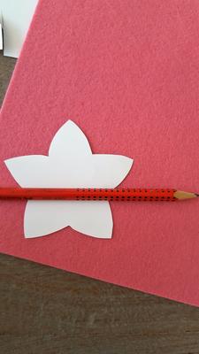 Mobile Basteln - Seestern aufmalen Mobile Bastelanleitung - Seestern aufzeichnen