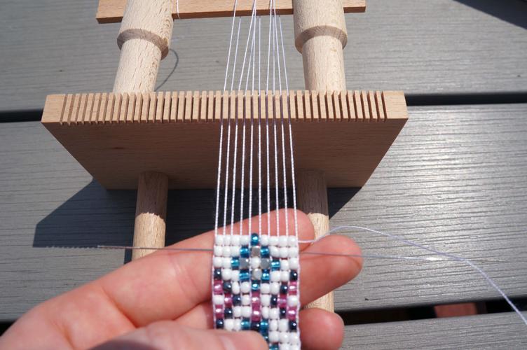 Flamingo: letzte Reihe Armbäner wegen mit Webrahmen