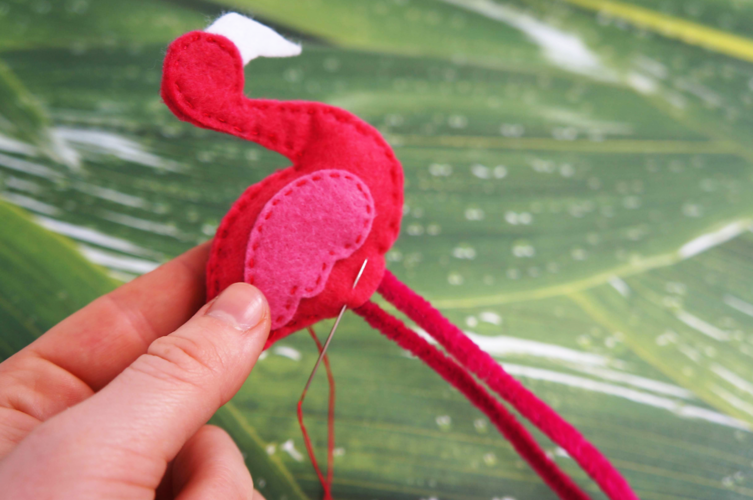 Flamingo aus Filz und Füllwatte selber nähen